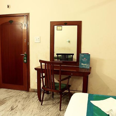 Oyo 1224 New Alipore Calcutta Exterior foto