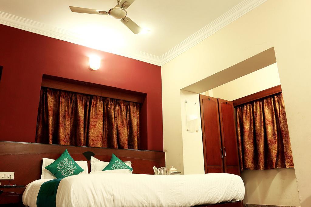 Oyo 1224 New Alipore Calcutta Exterior foto